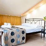 Nikitas & Loft Apartament *